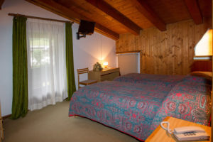 Hotel-Ristorante-Sport-Sappada-Dolomiti-sapori-unici-a-sappada-19-300x200